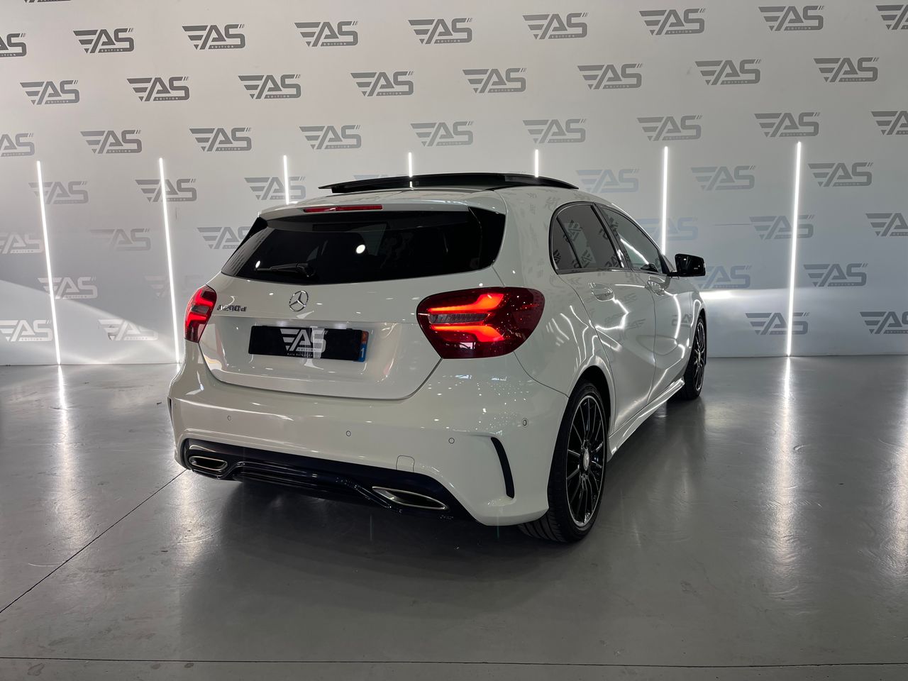 Imagen 4 del Mercedes 200 en Auto Select Edition, Figueres