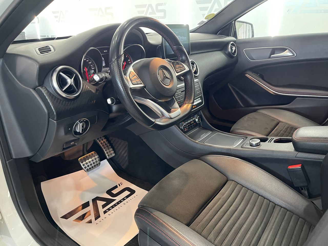 Imagen 147 del Mercedes 200 en Auto Select Edition, Figueres