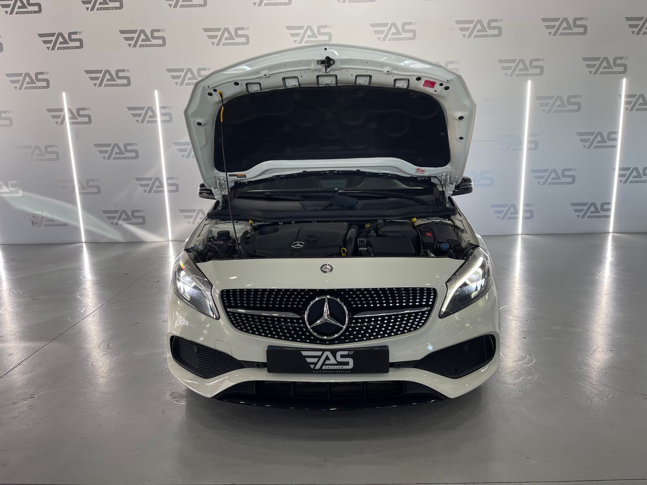 Imagen 55 del Mercedes 200 en Auto Select Edition, Figueres