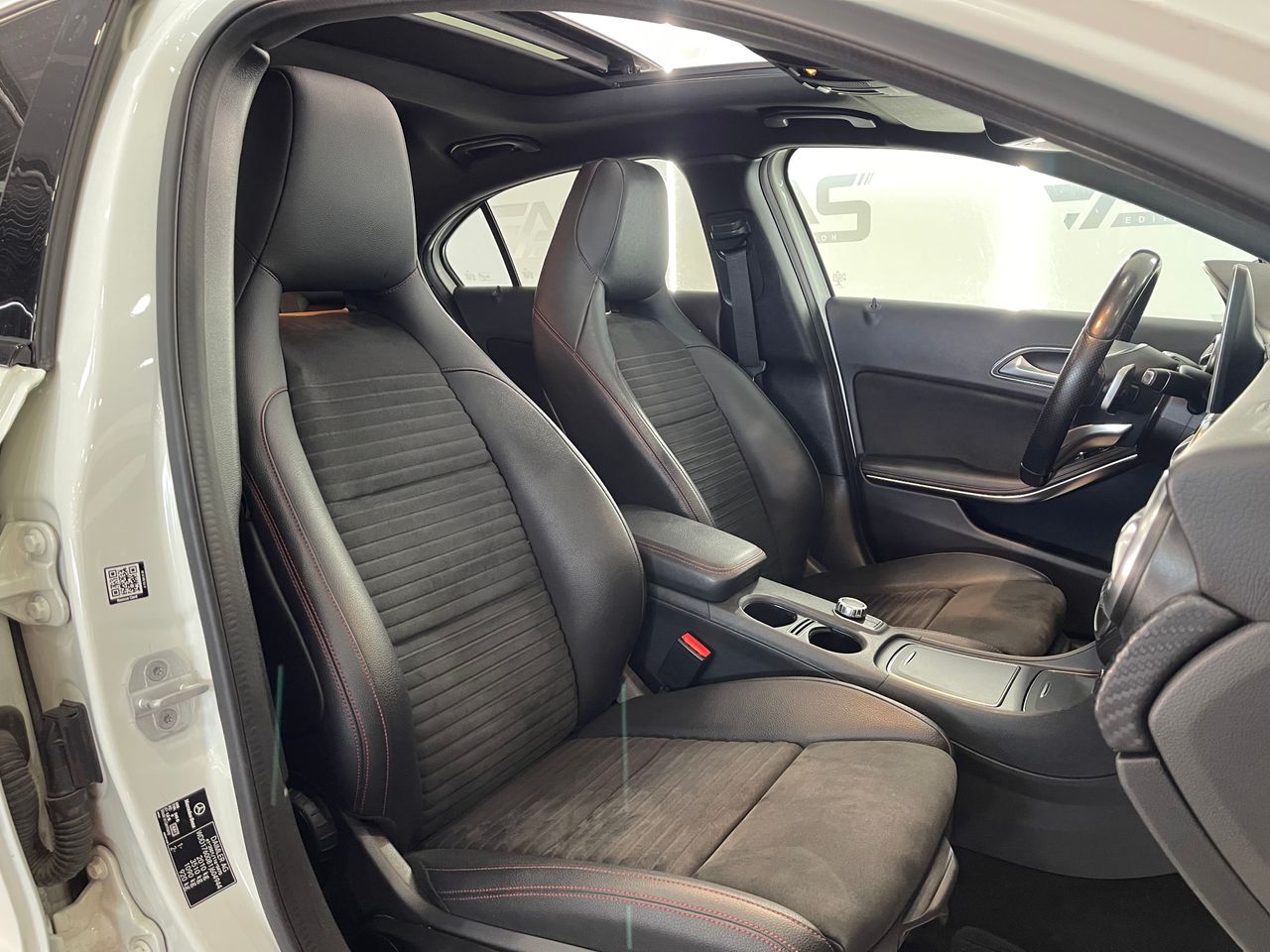 Imagen 140 del Mercedes 200 en Auto Select Edition, Figueres