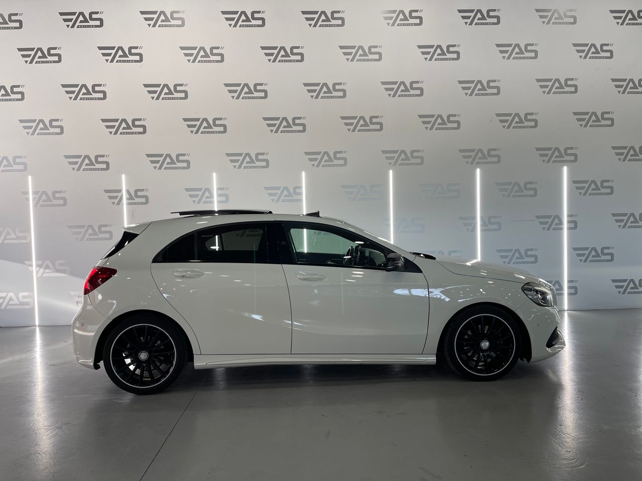 Imagen 7 del Mercedes 200 en Auto Select Edition, Figueres