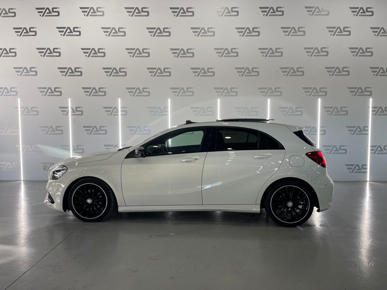 Imagen 6 del Mercedes 200 en Auto Select Edition, Figueres