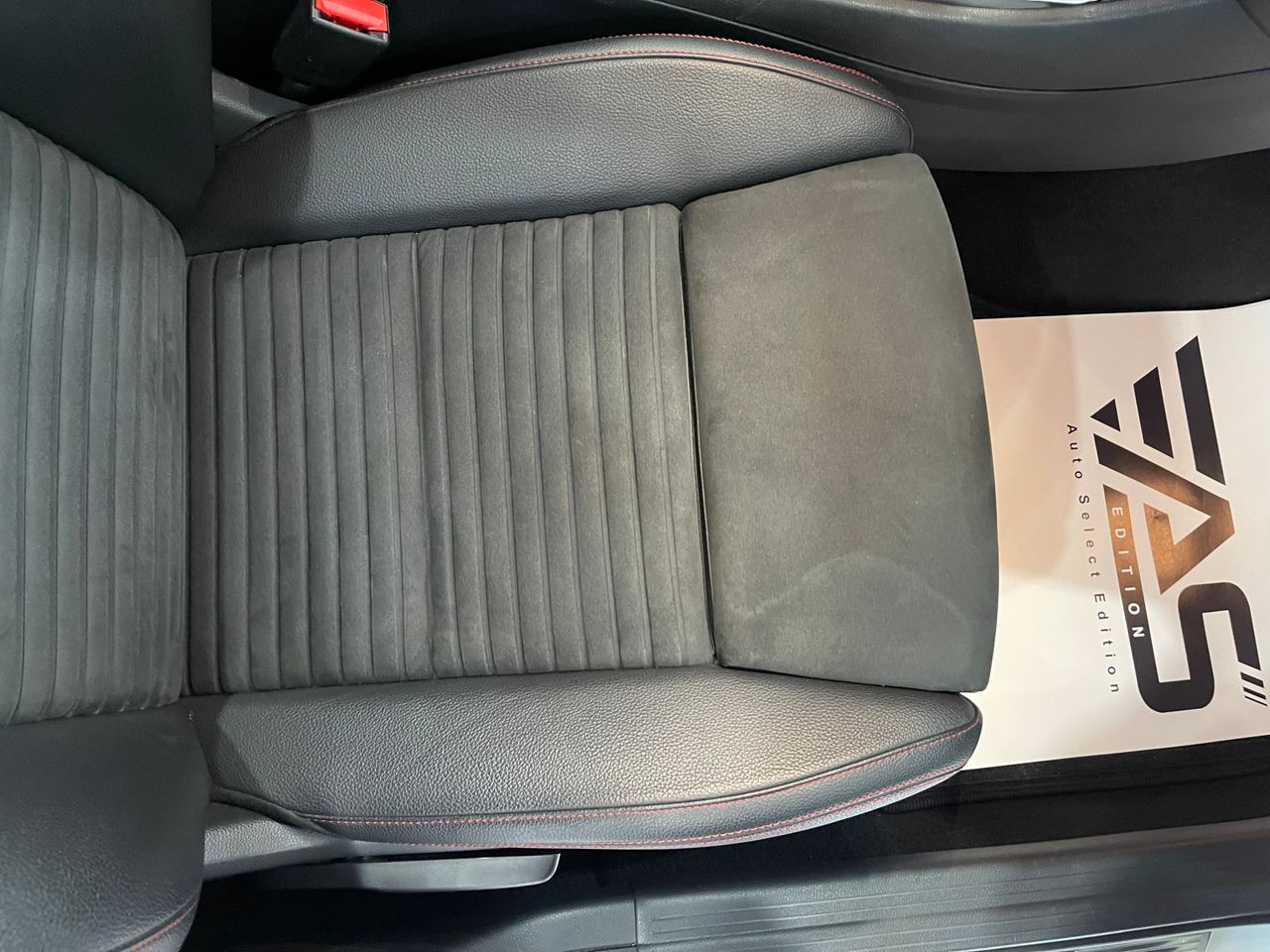 Imagen 110 del Mercedes 200 en Auto Select Edition, Figueres