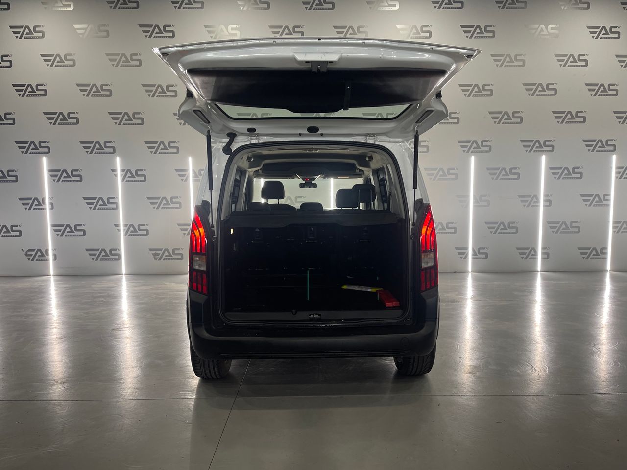 Imagen 62 del Peugeot Rifter en Auto Select Edition, Figueres