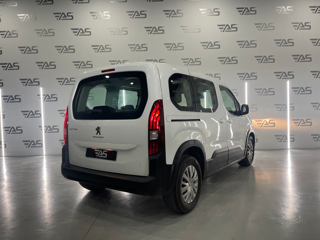 Imagen 4 del Peugeot Rifter en Auto Select Edition, Figueres