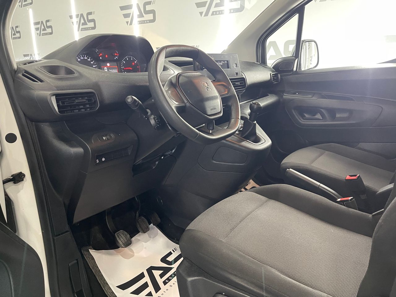 Imagen 110 del Peugeot Rifter en Auto Select Edition, Figueres