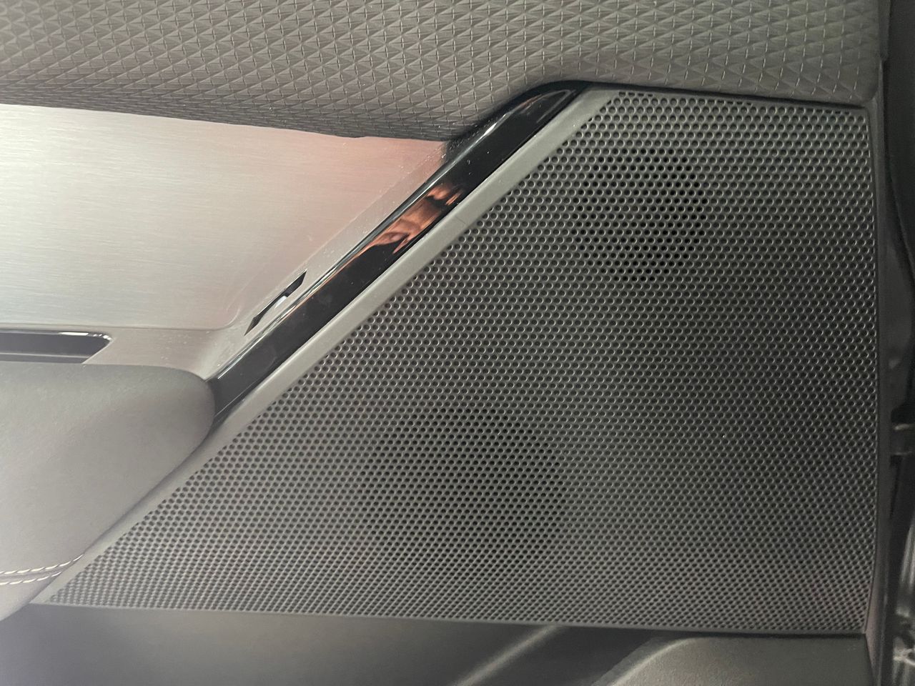 Imagen 105 del Land-Rover Range Rover Velar en Auto Select Edition, Figueres