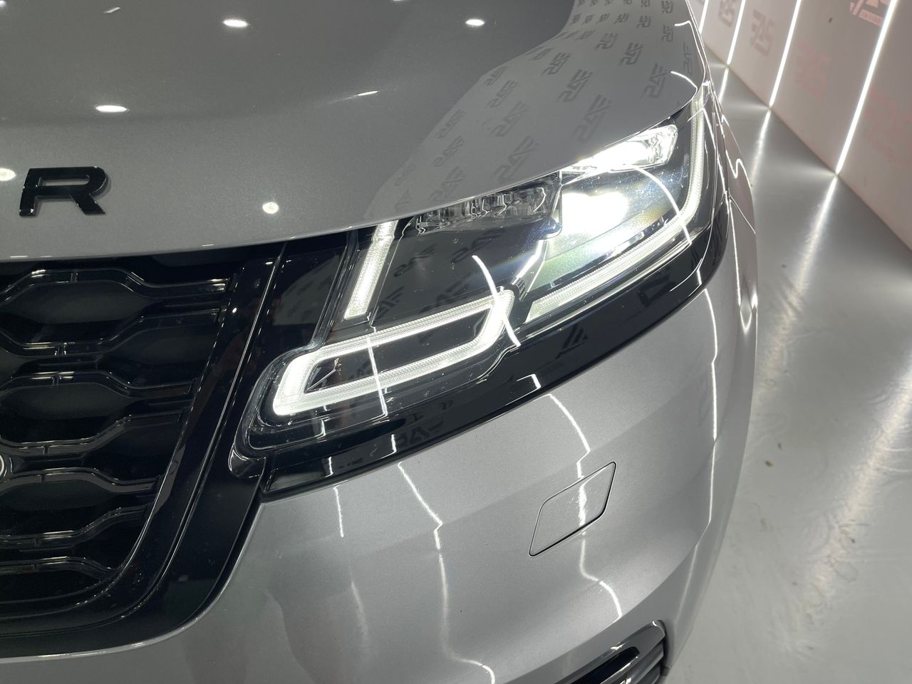 Imagen 47 del Land-Rover Range Rover Velar en Auto Select Edition, Figueres