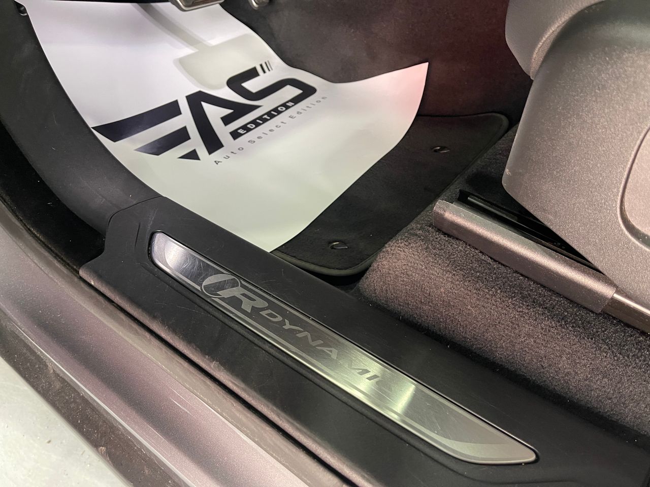 Imagen 99 del Land-Rover Range Rover Velar en Auto Select Edition, Figueres
