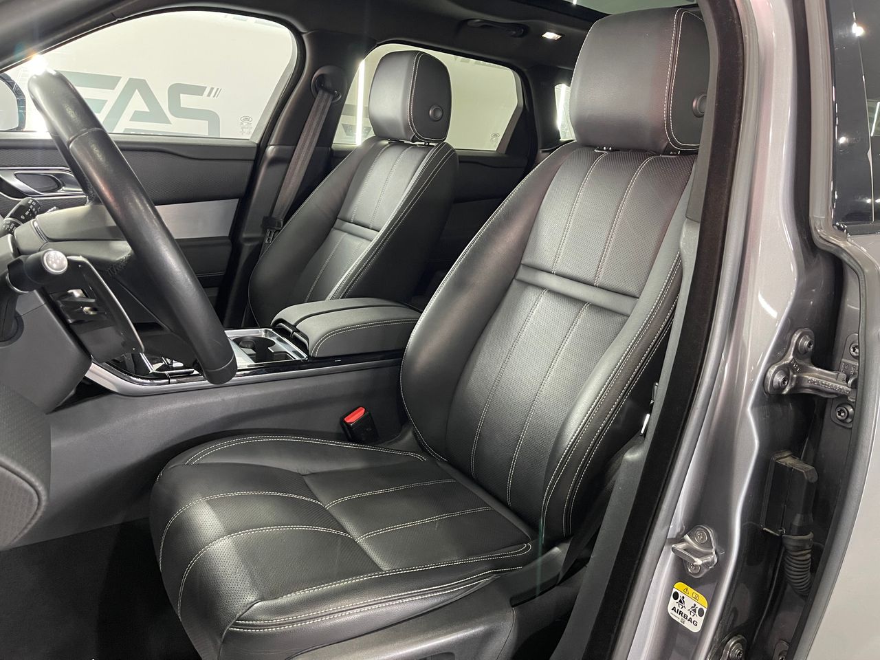 Imagen 157 del Land-Rover Range Rover Velar en Auto Select Edition, Figueres