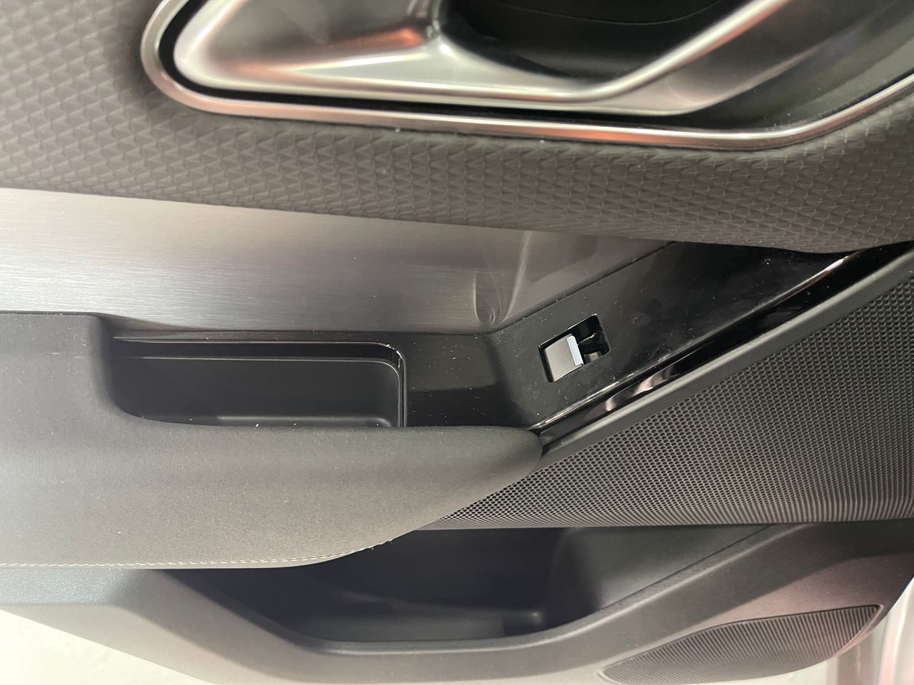 Imagen 104 del Land-Rover Range Rover Velar en Auto Select Edition, Figueres