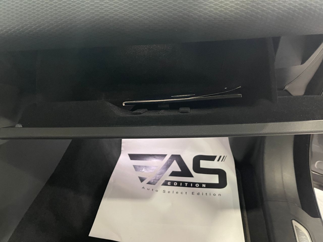 Imagen 126 del Land-Rover Range Rover Velar en Auto Select Edition, Figueres
