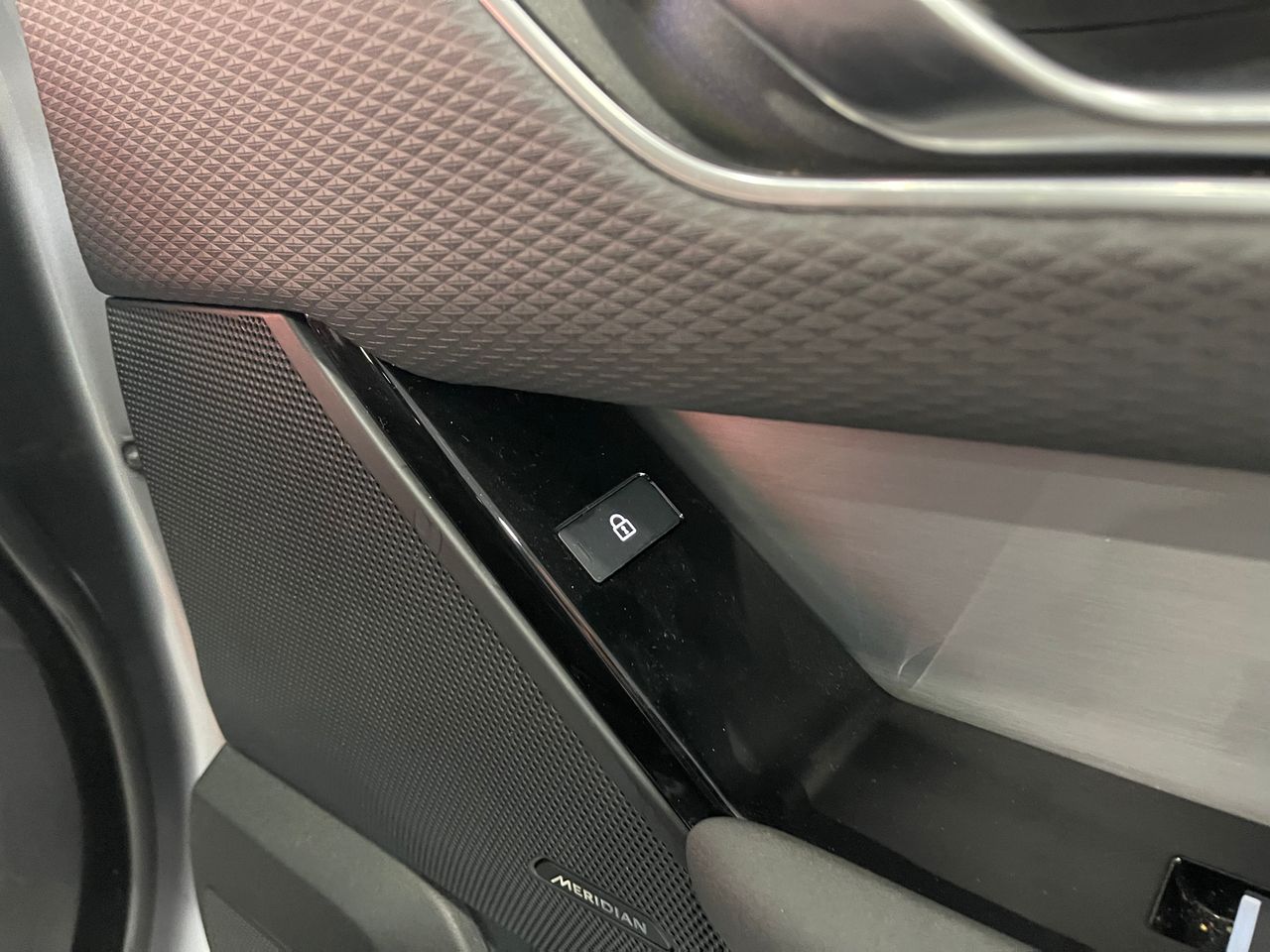 Imagen 121 del Land-Rover Range Rover Velar en Auto Select Edition, Figueres