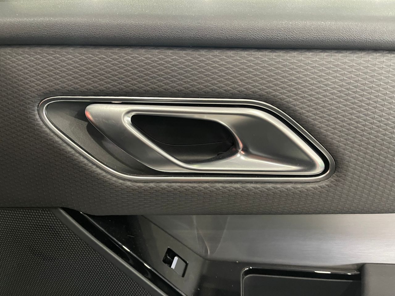Imagen 115 del Land-Rover Range Rover Velar en Auto Select Edition, Figueres