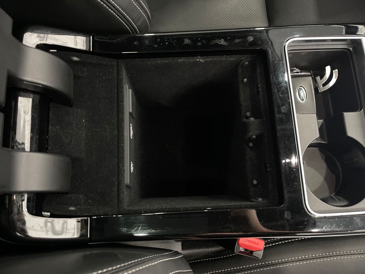 Imagen 132 del Land-Rover Range Rover Velar en Auto Select Edition, Figueres