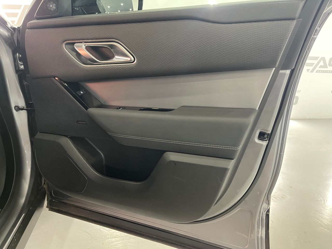 Imagen 119 del Land-Rover Range Rover Velar en Auto Select Edition, Figueres