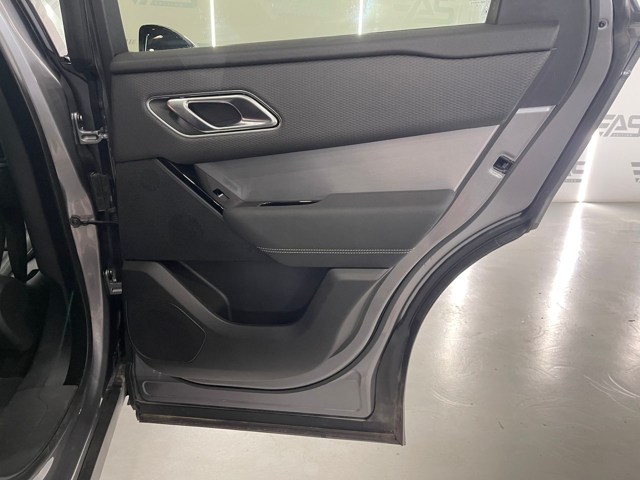 Imagen 116 del Land-Rover Range Rover Velar en Auto Select Edition, Figueres