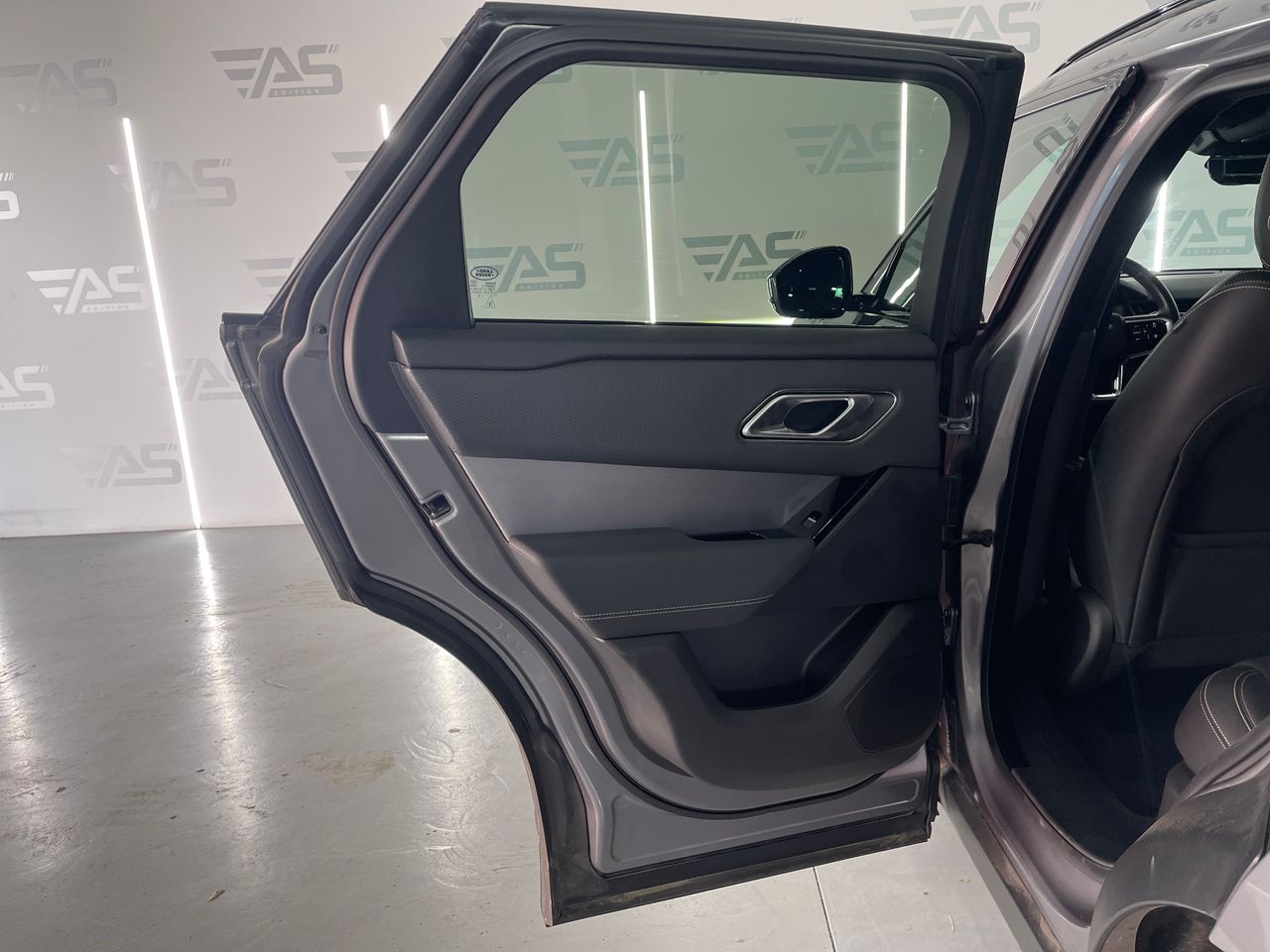 Imagen 100 del Land-Rover Range Rover Velar en Auto Select Edition, Figueres