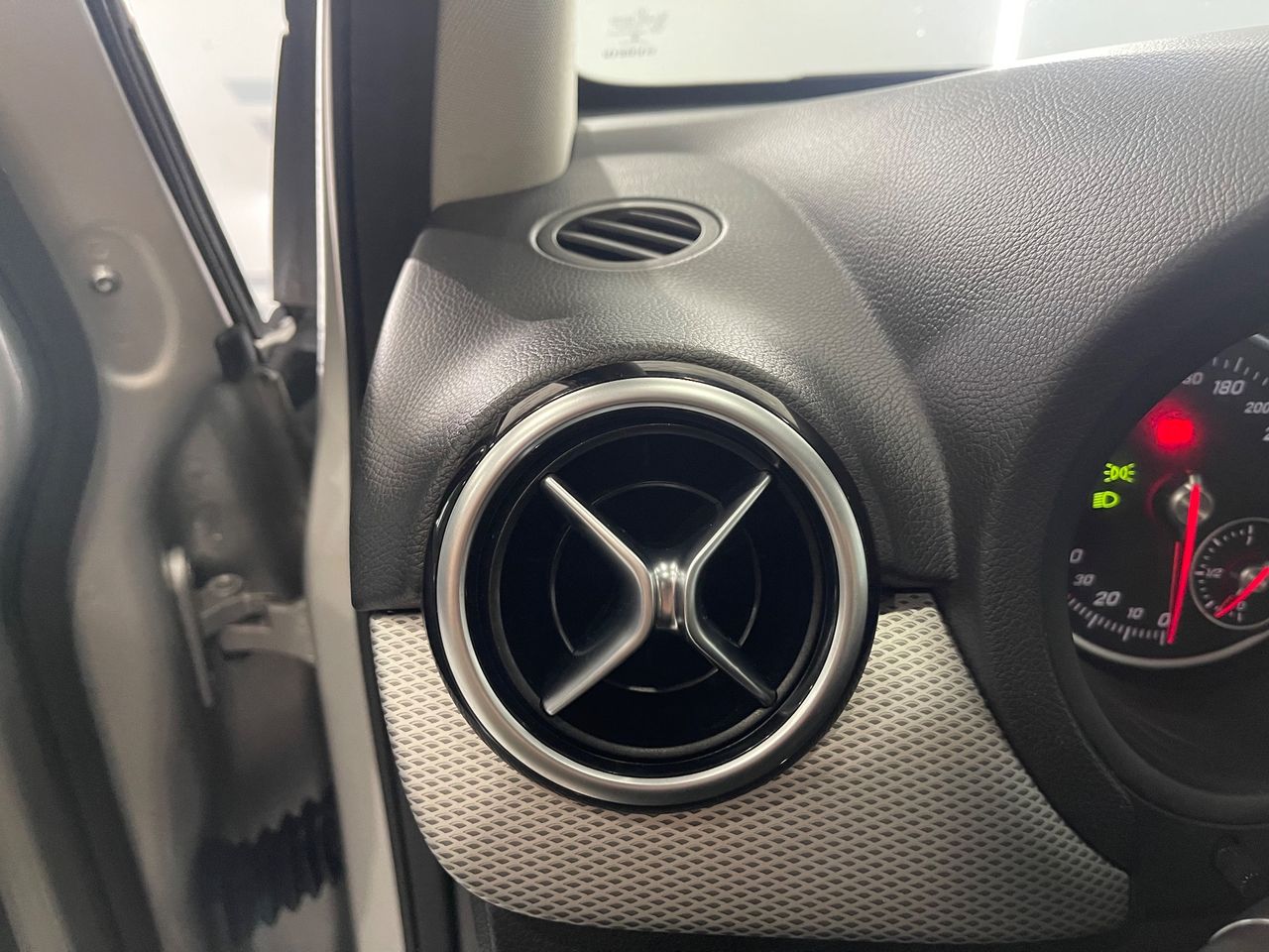 Imagen 122 del Mercedes Clase B en Auto Select Edition, Figueres