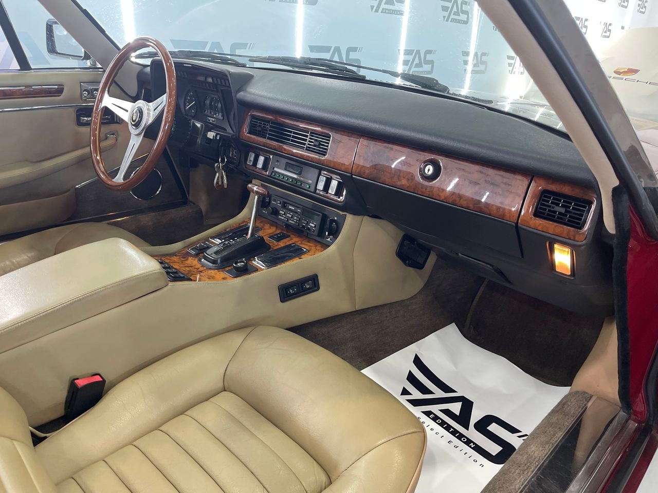 Imagen 146 del Jaguar XJ en Auto Select Edition, Figueres