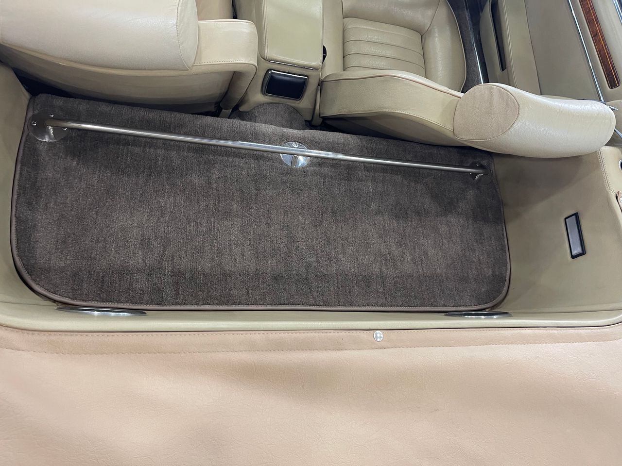 Imagen 113 del Jaguar XJ en Auto Select Edition, Figueres