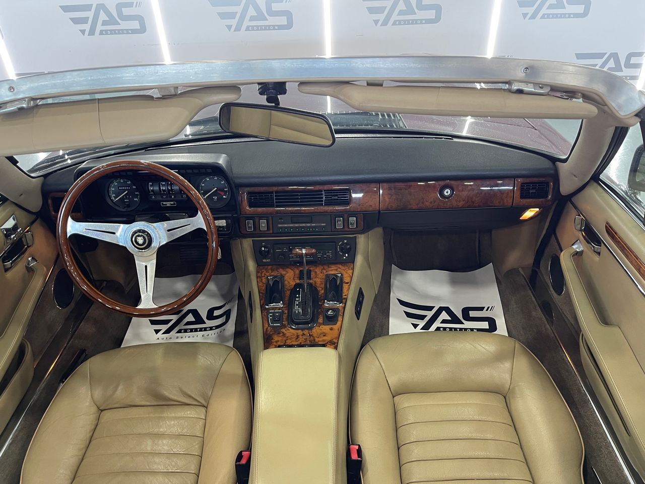 Imagen 112 del Jaguar XJ en Auto Select Edition, Figueres