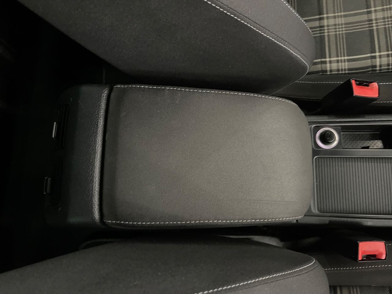 Imagen 124 del Volkswagen Golf en Auto Select Edition, Figueres