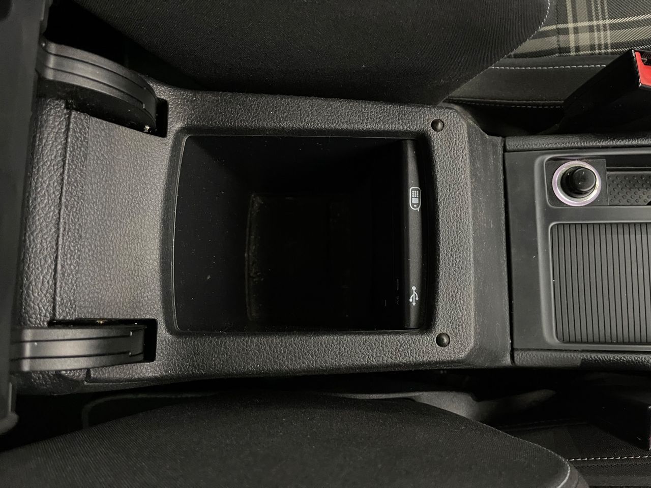 Imagen 123 del Volkswagen Golf en Auto Select Edition, Figueres