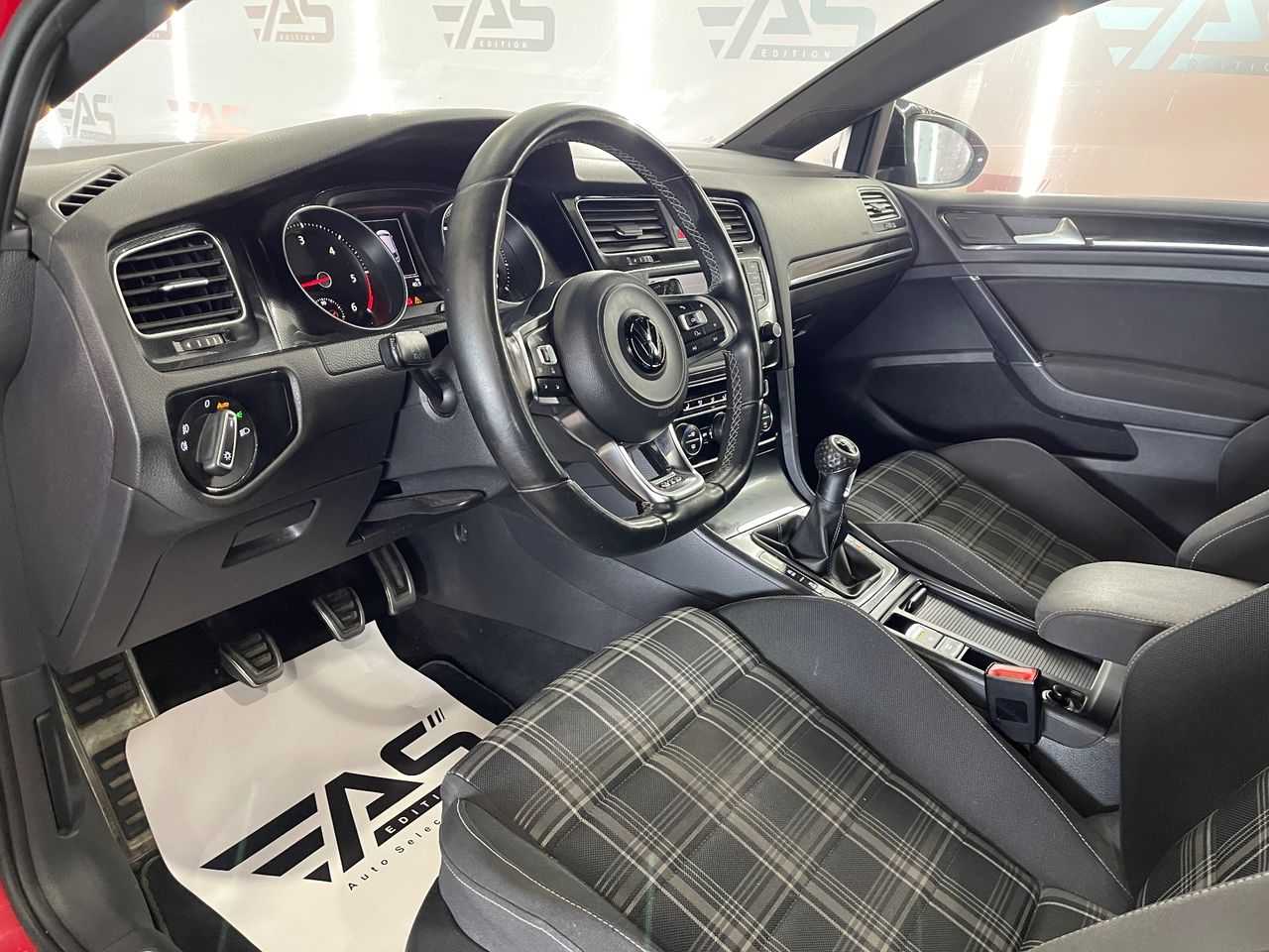 Imagen 79 del Volkswagen Golf en Auto Select Edition, Figueres