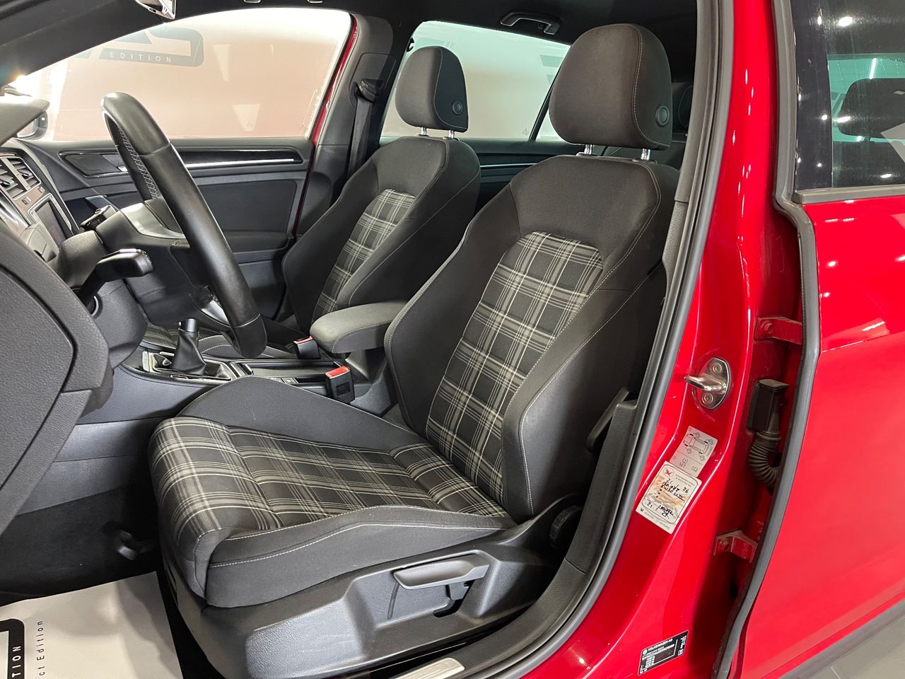 Imagen 80 del Volkswagen Golf en Auto Select Edition, Figueres