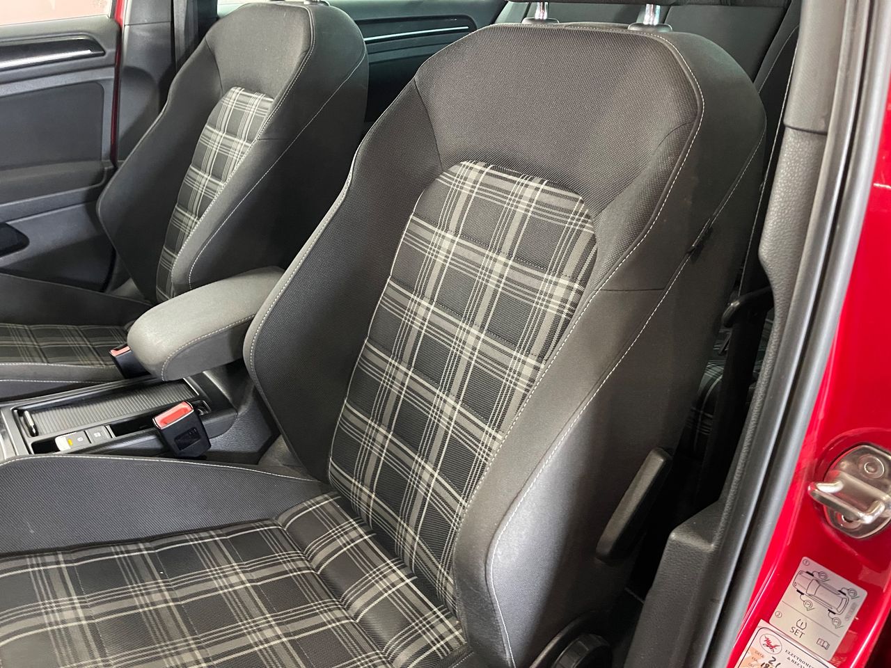 Imagen 82 del Volkswagen Golf en Auto Select Edition, Figueres