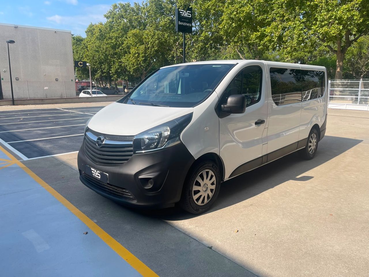 Opel Vivaro 1.6 CDTI S/S 88kW L1 2.9t Combi Plus-9 121cv Larga 9 PLAZAS – IVA DEDUCIBLE
