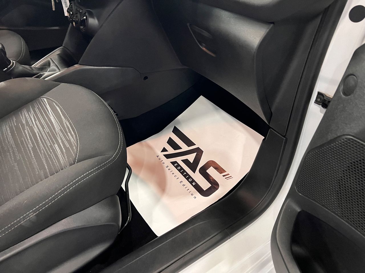 Imagen 47 del Peugeot 208 en Auto Select Edition, Palafrugell