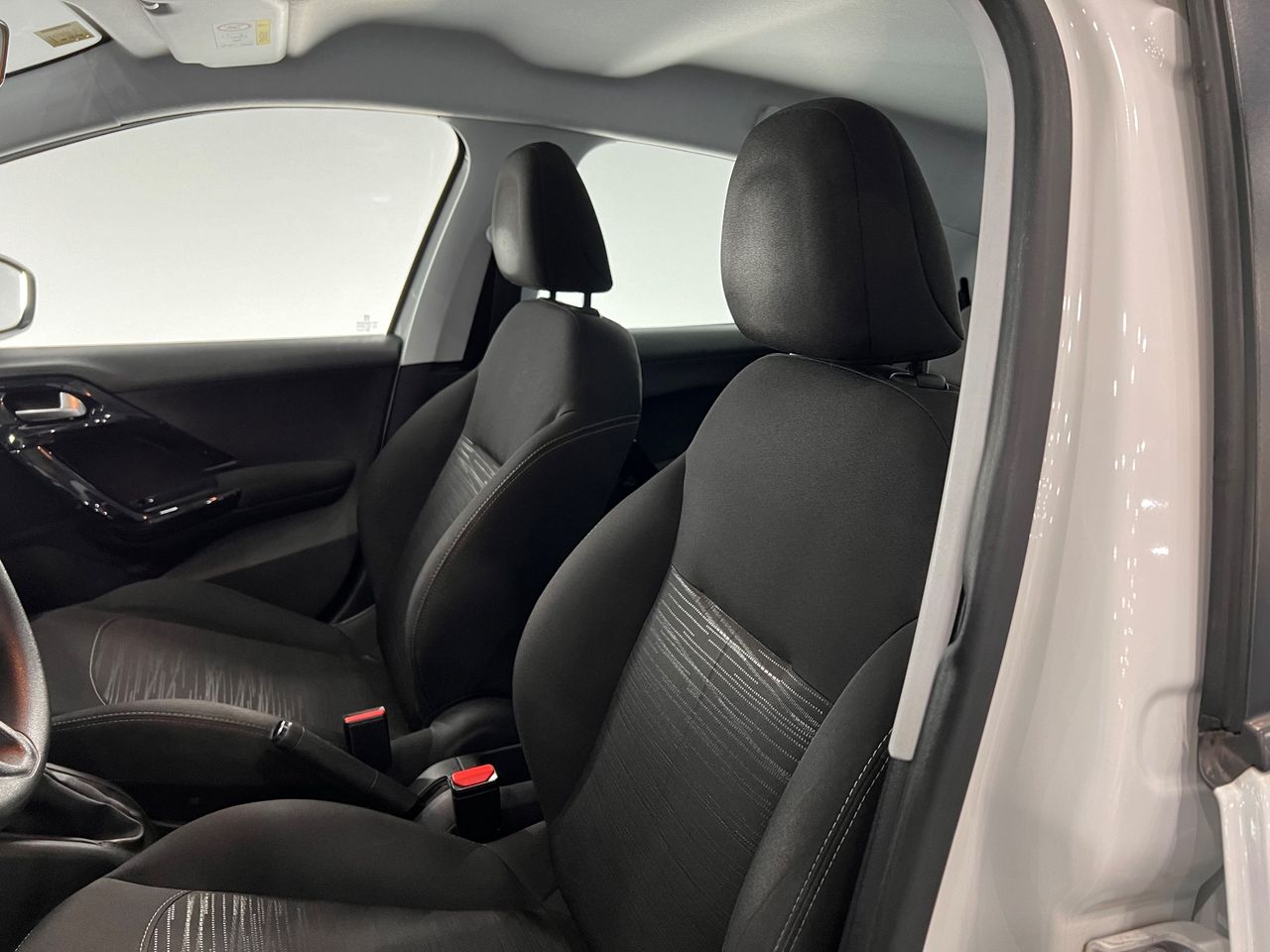 Imagen 71 del Peugeot 208 en Auto Select Edition, Palafrugell