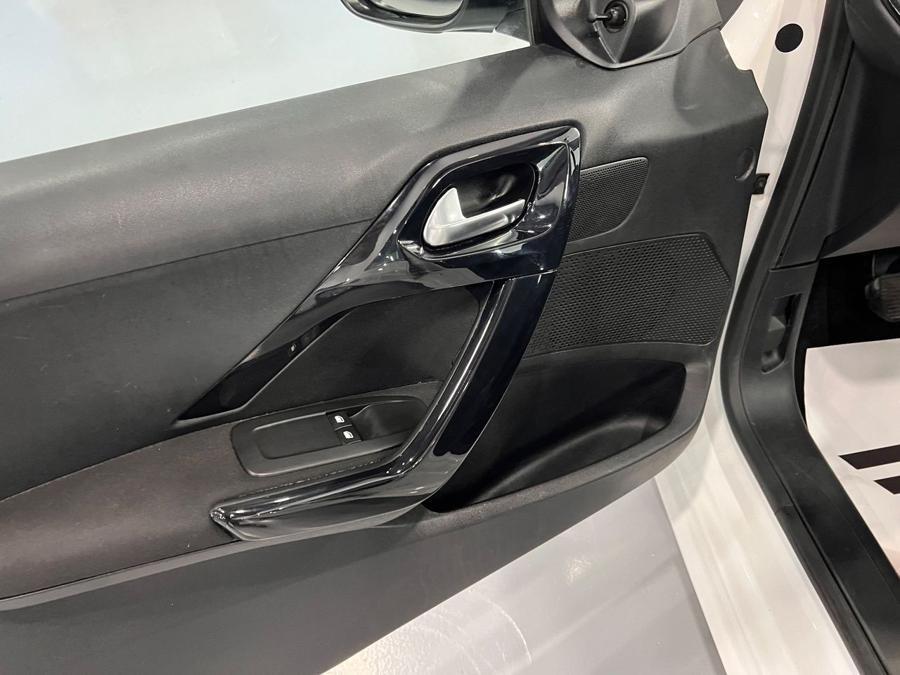 Imagen 67 del Peugeot 208 en Auto Select Edition, Palafrugell
