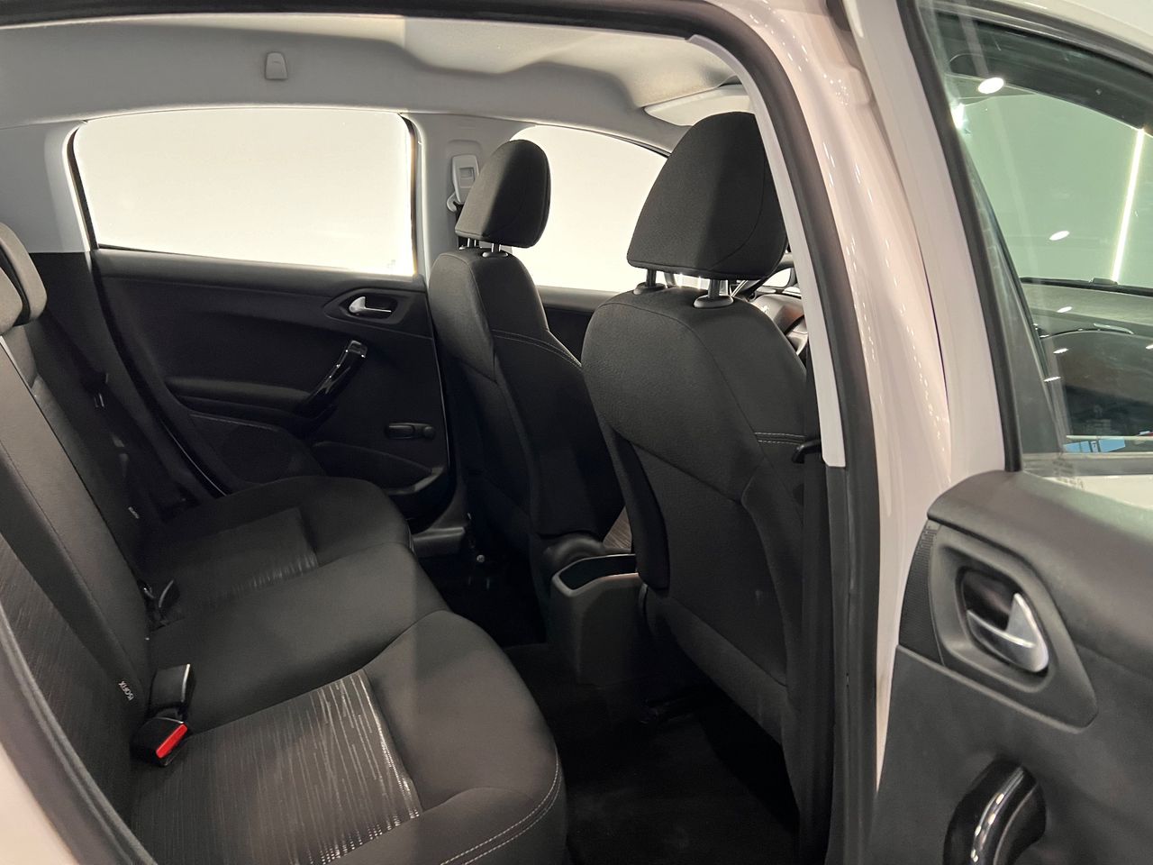 Imagen 57 del Peugeot 208 en Auto Select Edition, Palafrugell