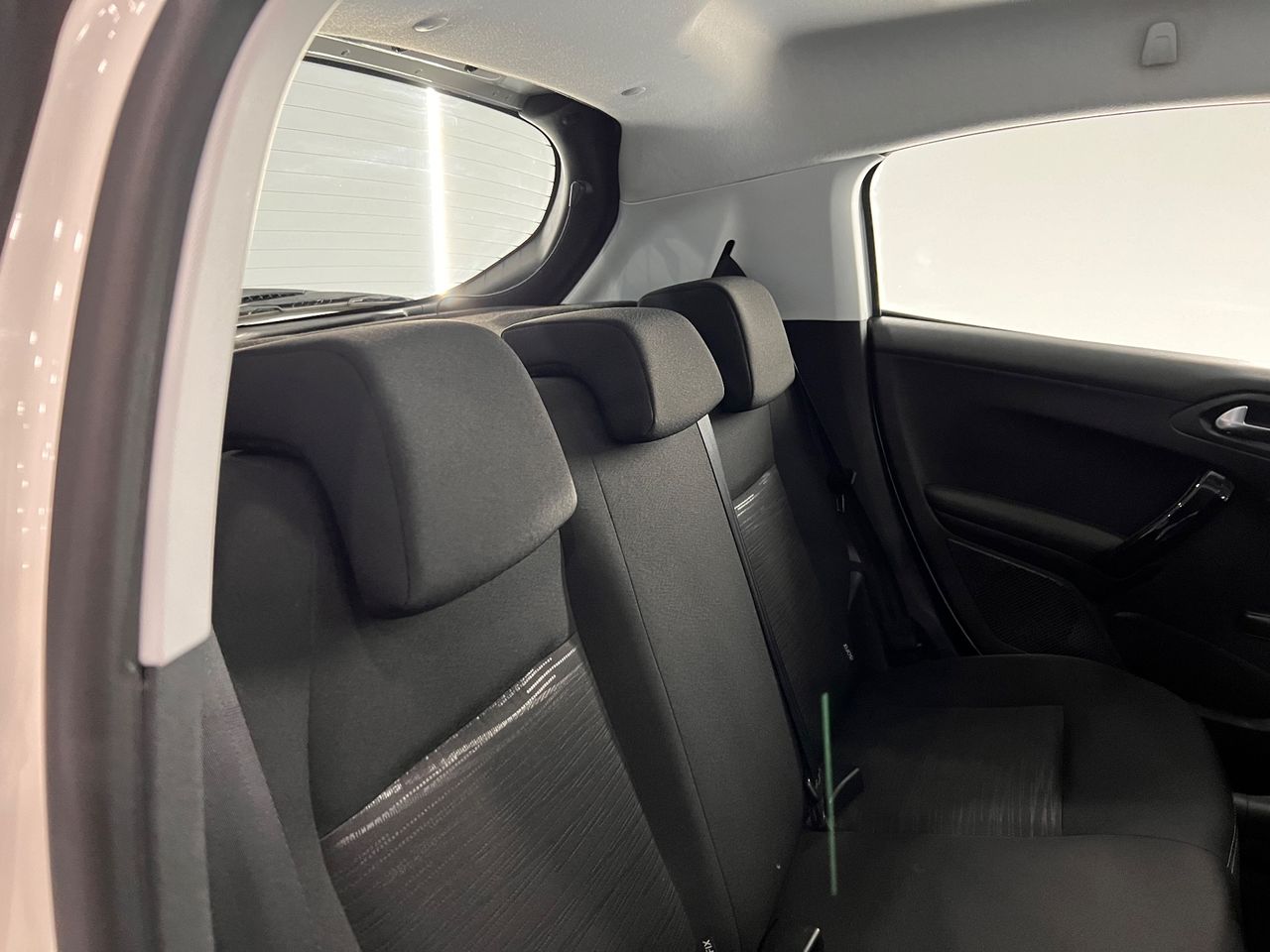 Imagen 59 del Peugeot 208 en Auto Select Edition, Palafrugell