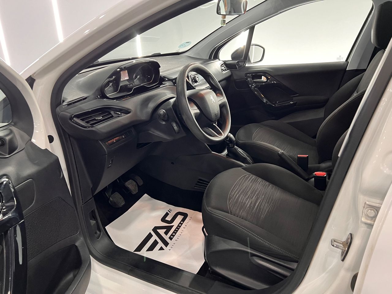 Imagen 68 del Peugeot 208 en Auto Select Edition, Palafrugell