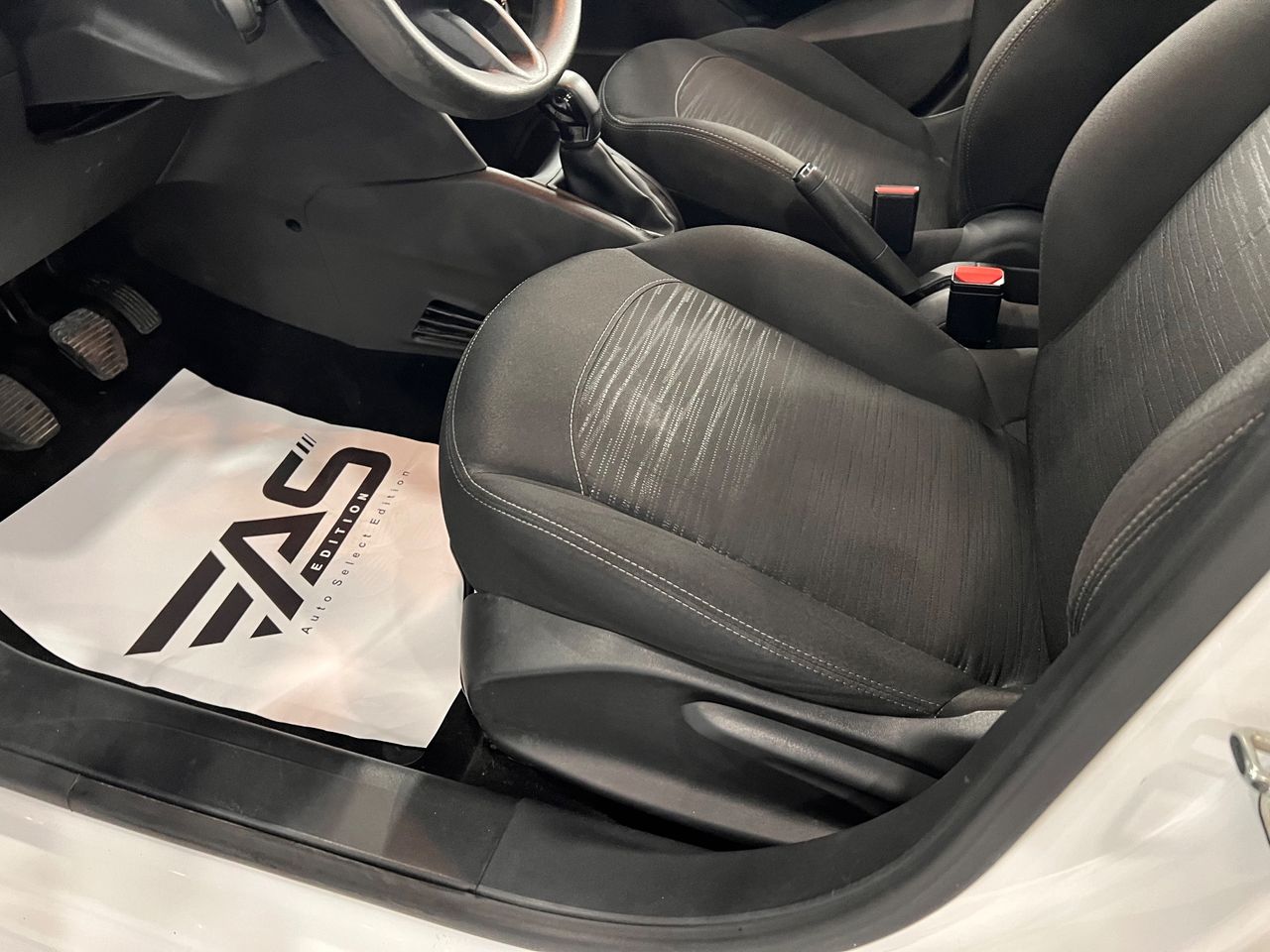 Imagen 72 del Peugeot 208 en Auto Select Edition, Palafrugell