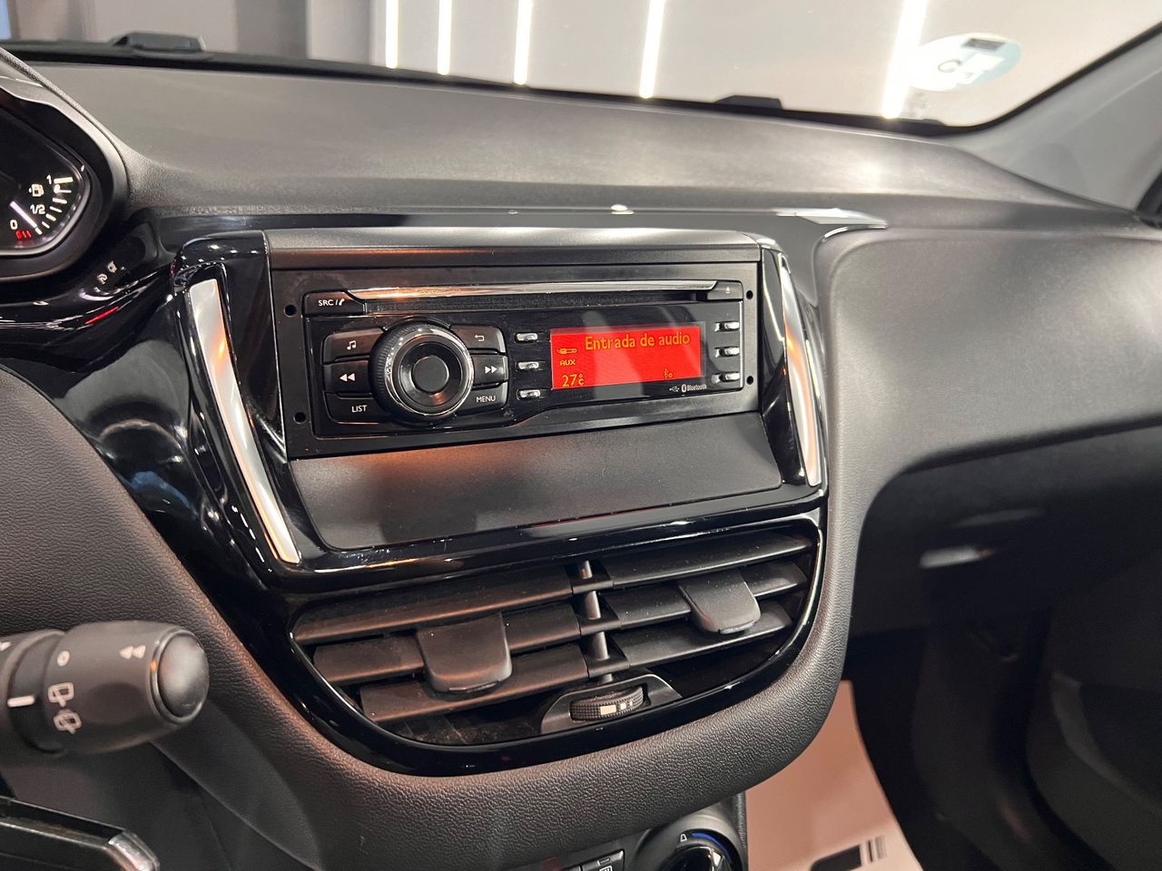 Imagen 81 del Peugeot 208 en Auto Select Edition, Palafrugell