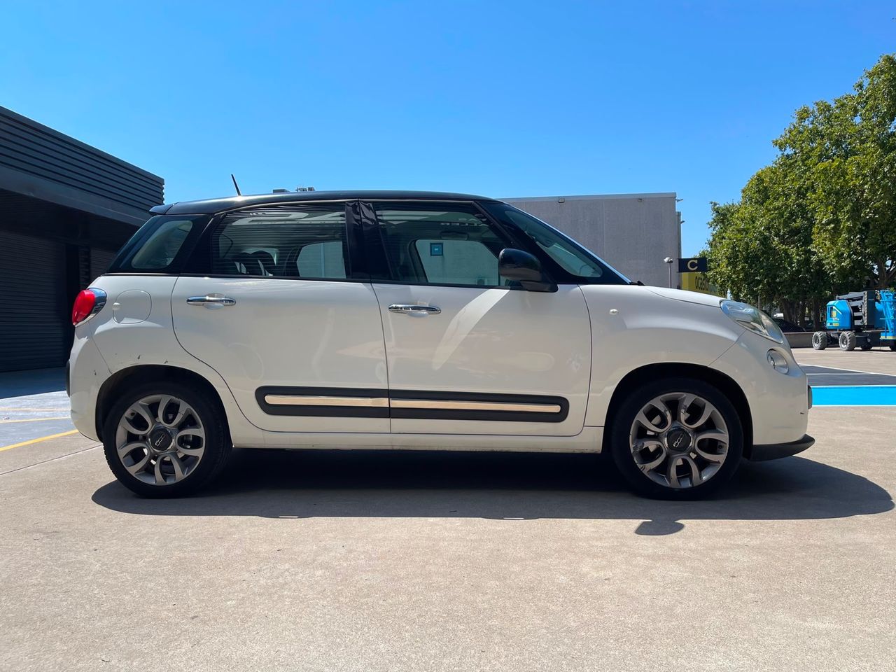 Imagen 8 del Fiat 500L en Auto Select Edition, Figueres