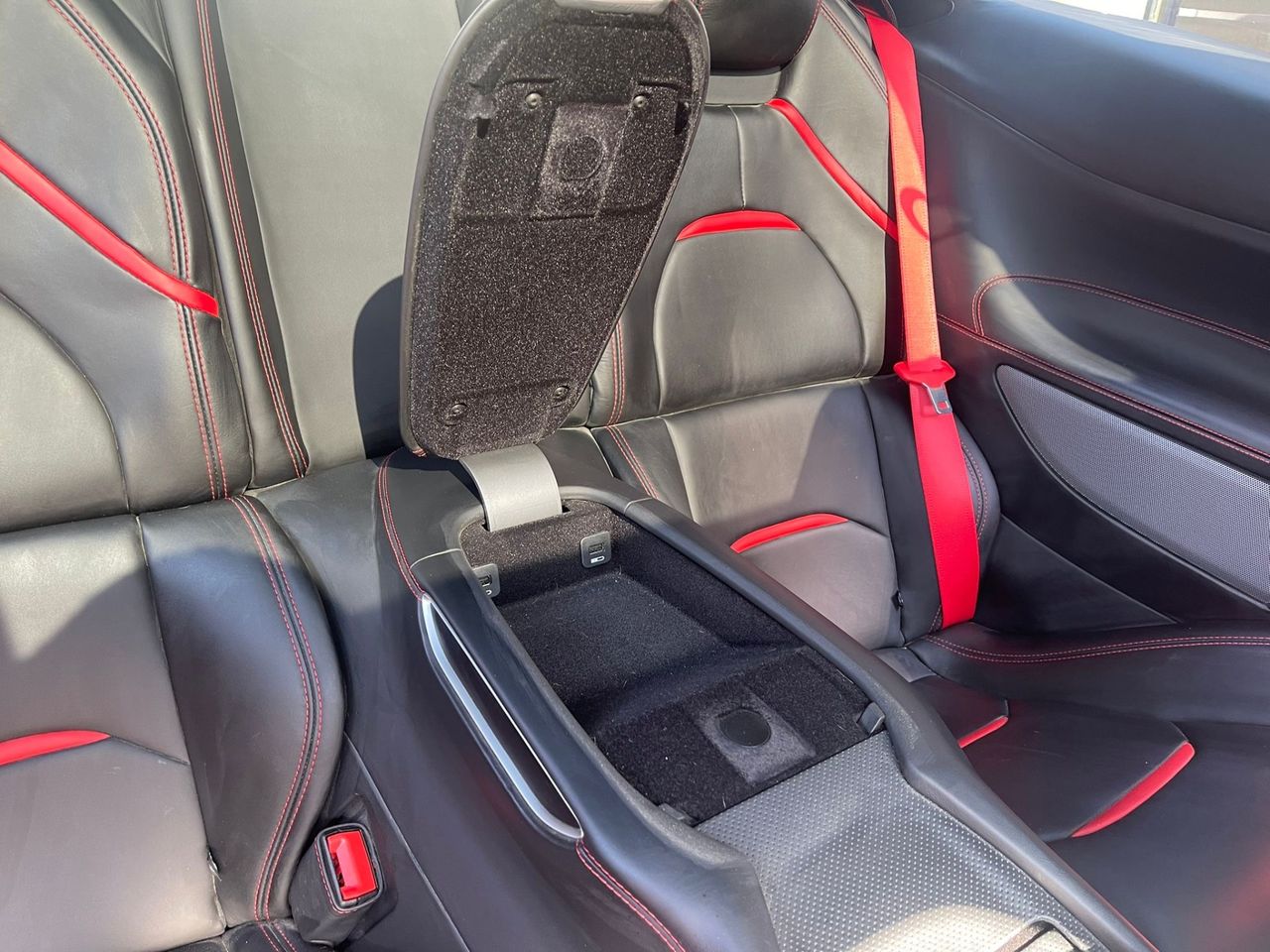 Imagen 31 del Ferrari GTC4 en Auto Select Edition, Figueres