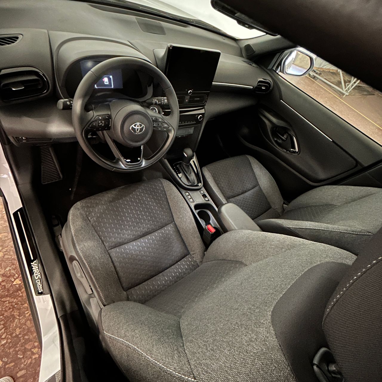 Toyota Yaris Cross Active Plus  - Foto 12