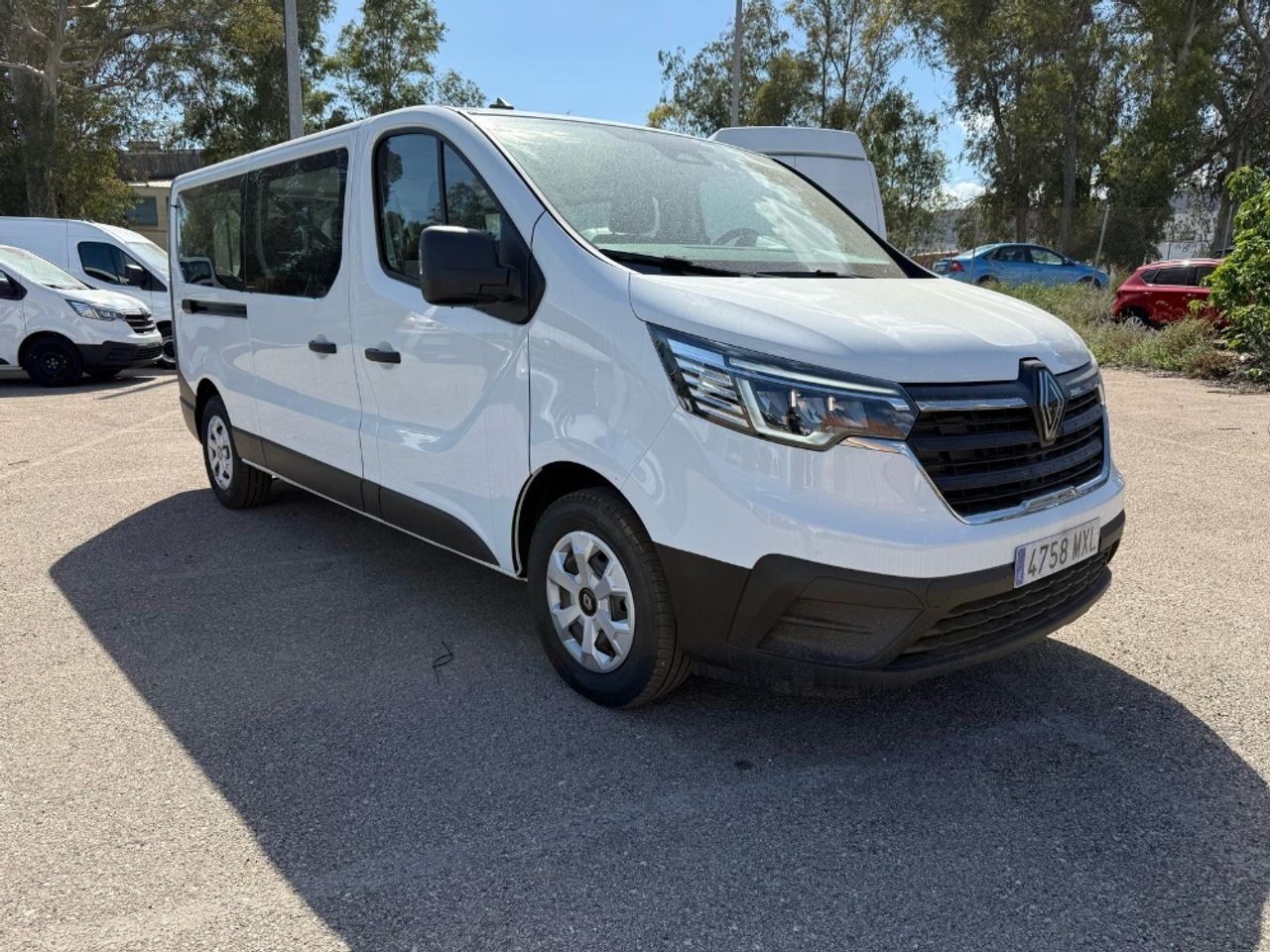 renault trafic combi 2024 / foto grande (3)