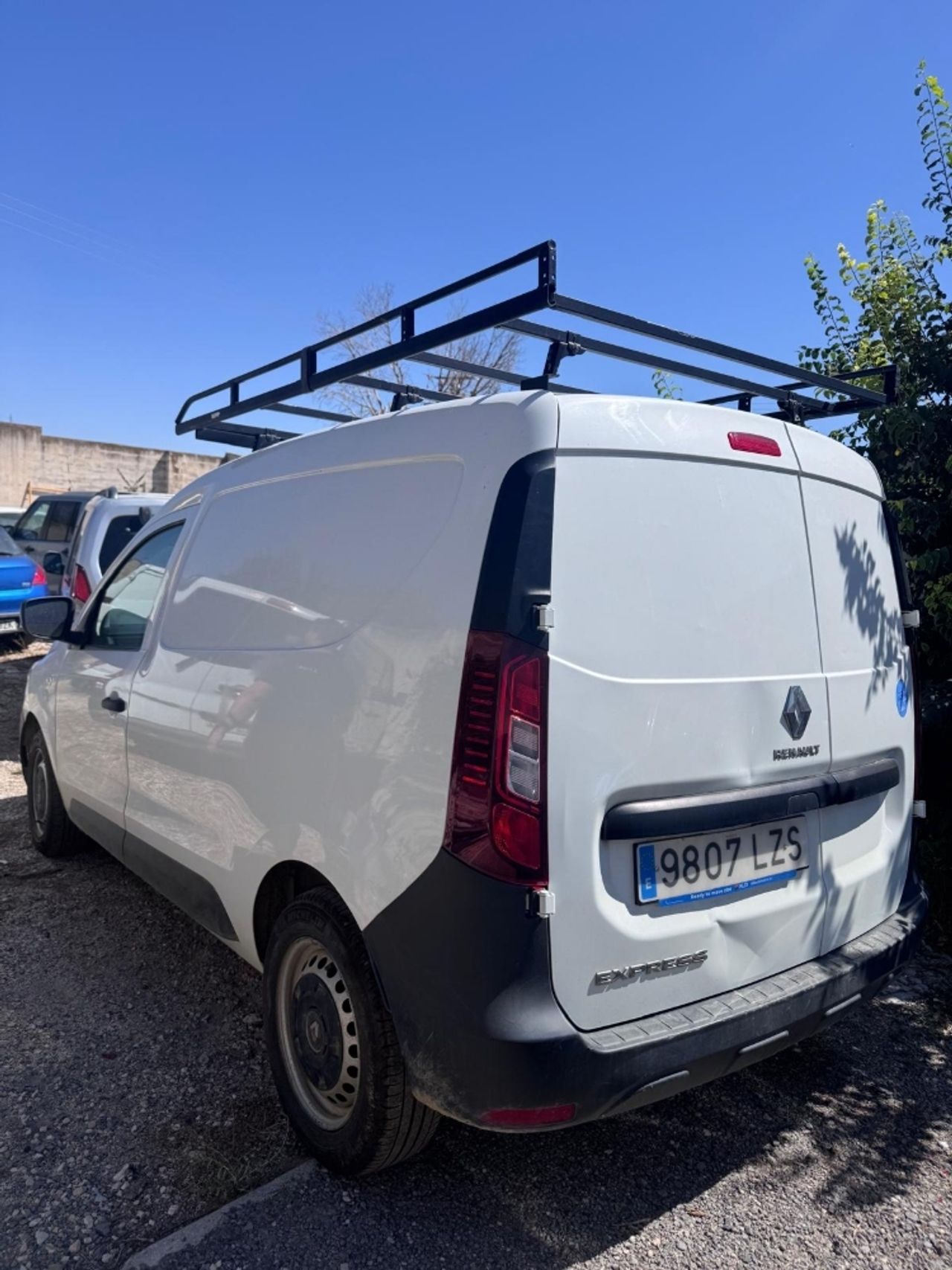 Renault Express Confort 1.5 Blue dCi - Ocasión seminueva en  - foto 2