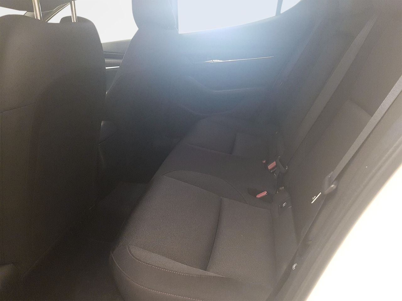 Mazda 3 2.0 e-SKYACTIV-G 88KW HOMURA - Foto 2
