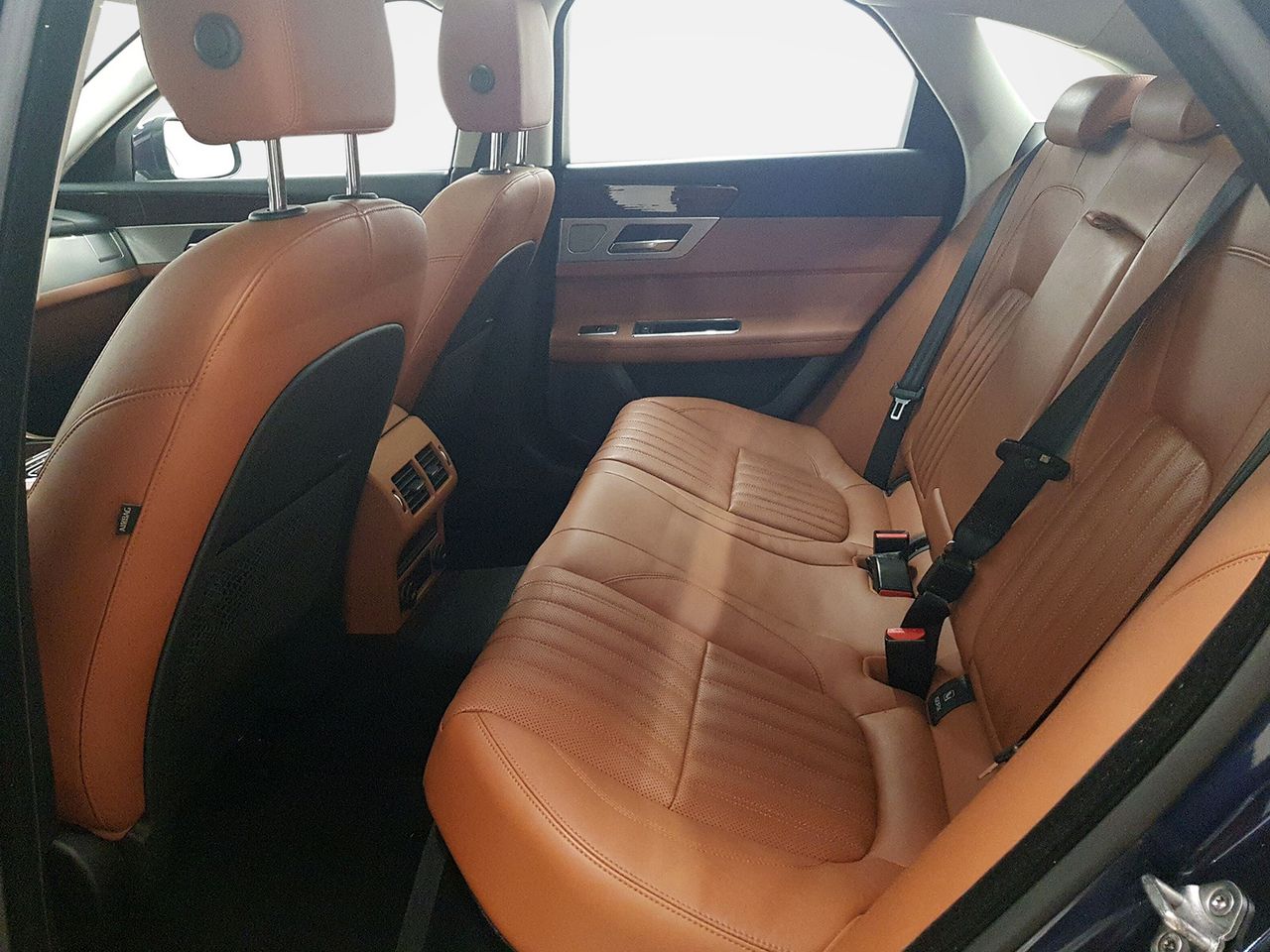 Jaguar XF 3.0D V6 221kW (300CV) Portfolio Auto - Foto 2