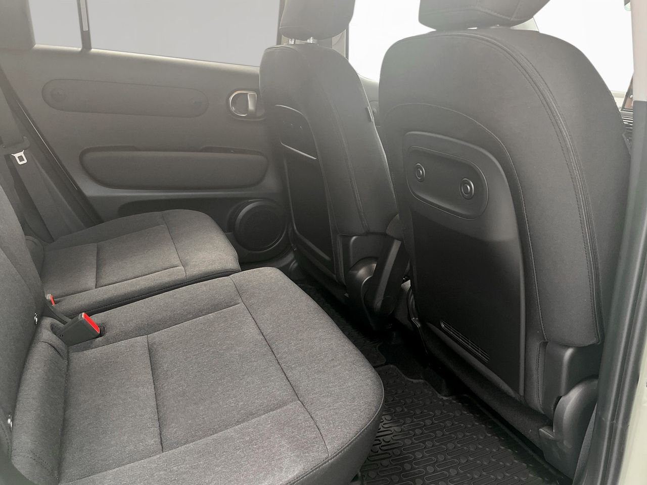 Hyundai Inster 49KWH 85KW (115CV) Maxx - Foto 2