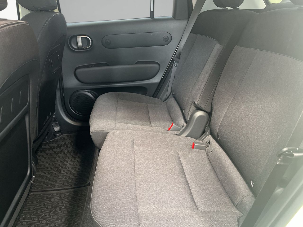 Hyundai Inster 49KWH 85KW (115CV) Maxx - Foto 2