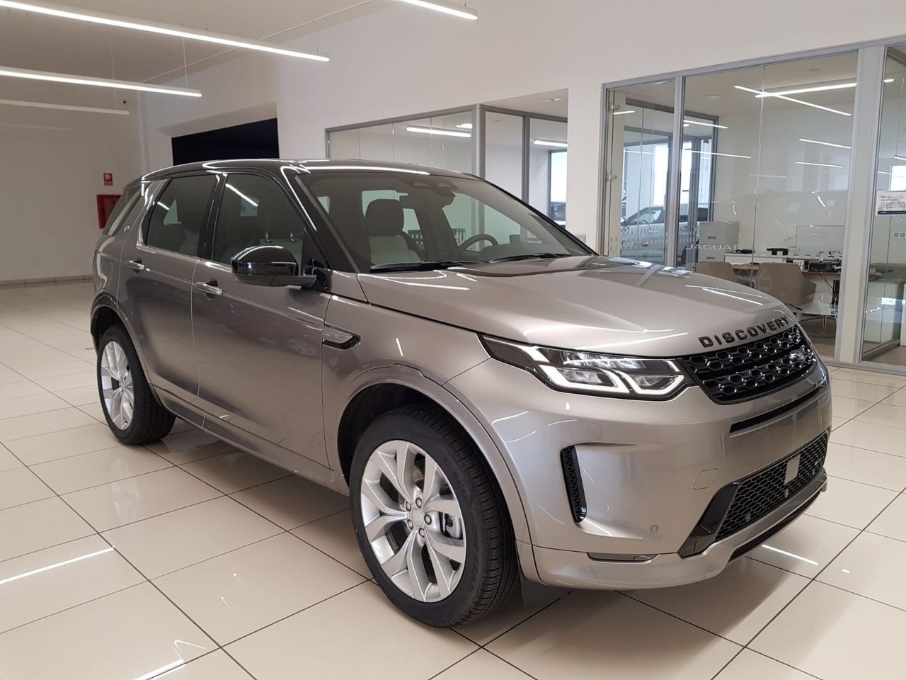 Land-Rover Discovery Sport 2.0D TD4 120kW AWD Auto MHEV Dynamic SE - Foto 2